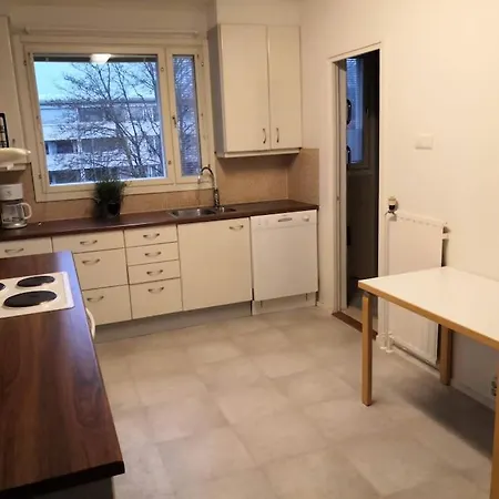 Kompakti Kolmio Hyvaellae Sijainnilla *