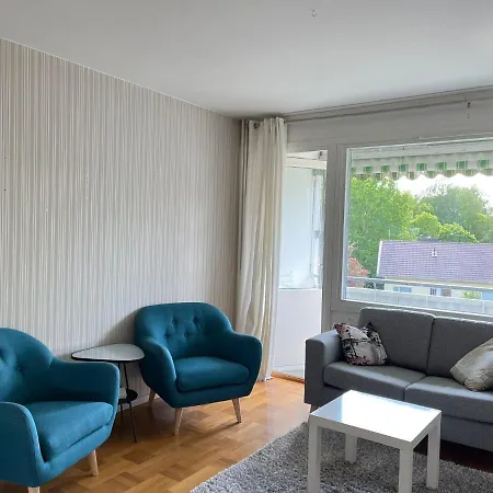 Kompakti Kolmio Hyvaellae Sijainnilla Apartment